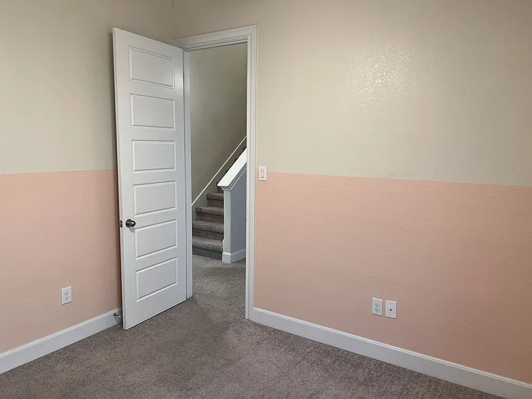 10215 High Noon Dr — Photo 29