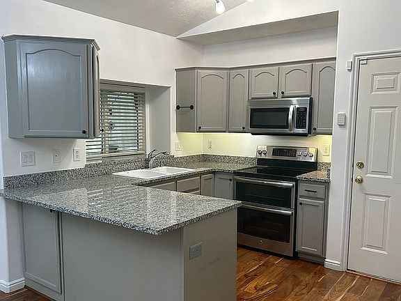 3rd image of 3628 S Lionheart Way