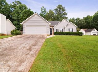 6390 Philips Creek Dr, Cumming, GA 30041