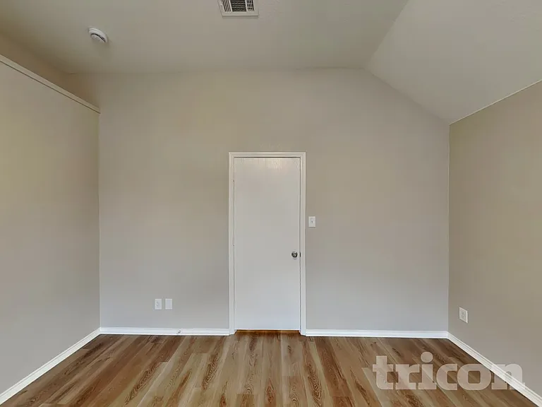5401 Creek Hill Ln — Photo 11