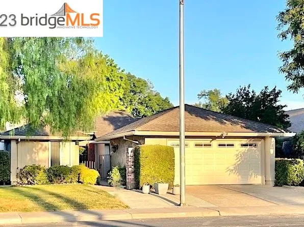 6411 Embarcadero Dr, Stockton, CA 95219