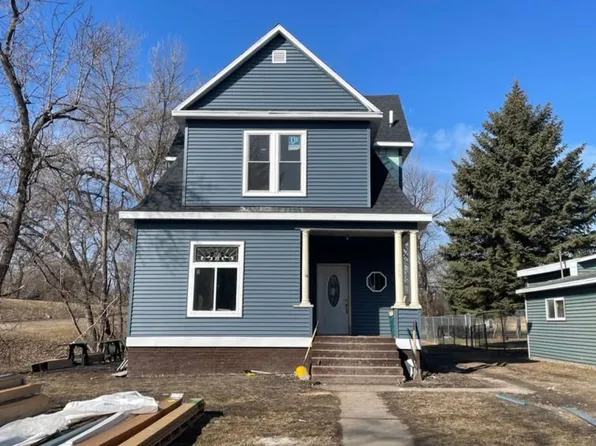 728 S Ash St, Crookston, MN 56716