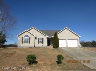 221 Thornback Dr, Raeford, NC 28376