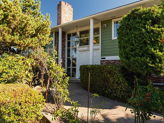 2nd image of 3812 NE 134th Ave