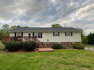 1050 Kingsridge Rd, Kernersville, NC 27284