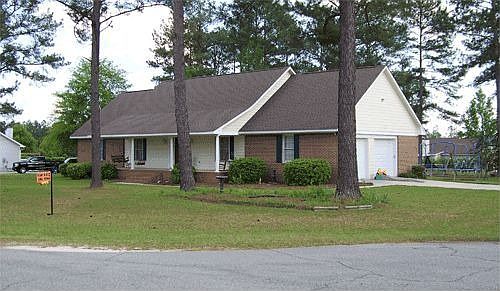 2nd image of 209 Willoughby Ct