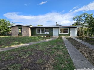 4240 Silver Lake Dr, San Antonio, TX 78219