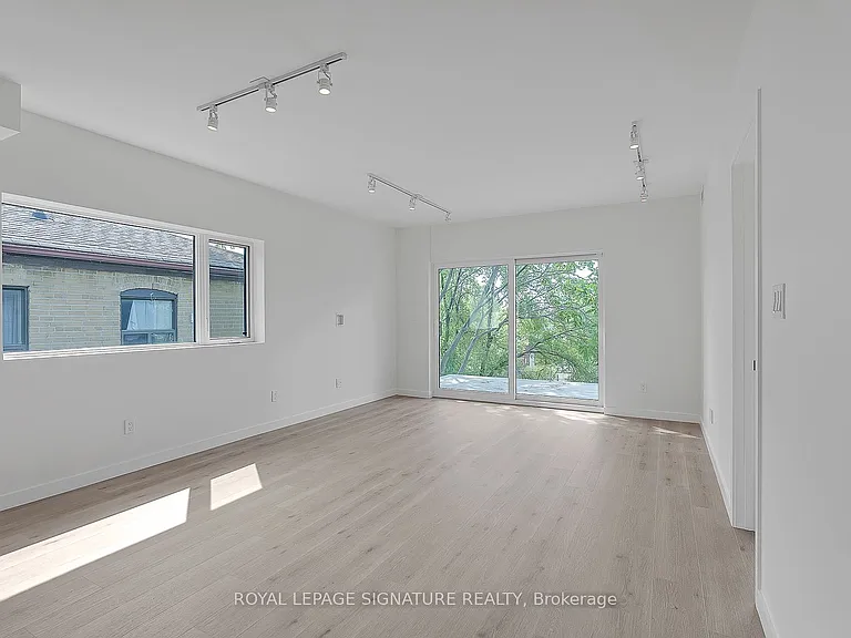 1254 Davenport Rd #4 — Photo 11