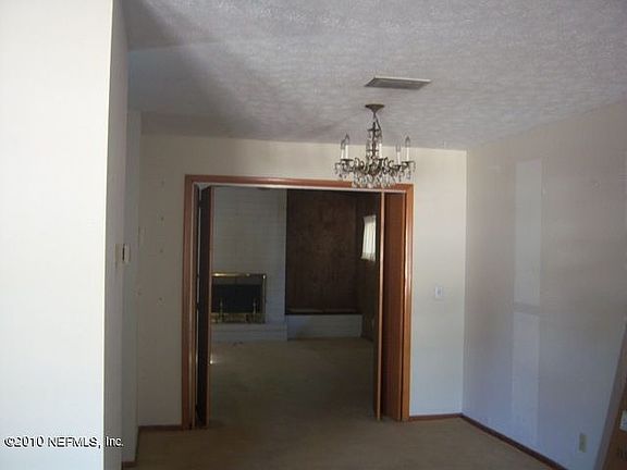 2nd image of 2422 Burlingame Dr W
