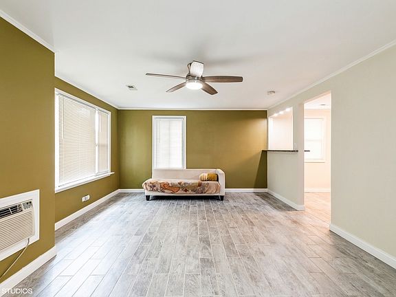 2nd image of 126 Peach St