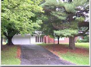 10016 Knollcrest Dr, Saint Louis, MO 63136