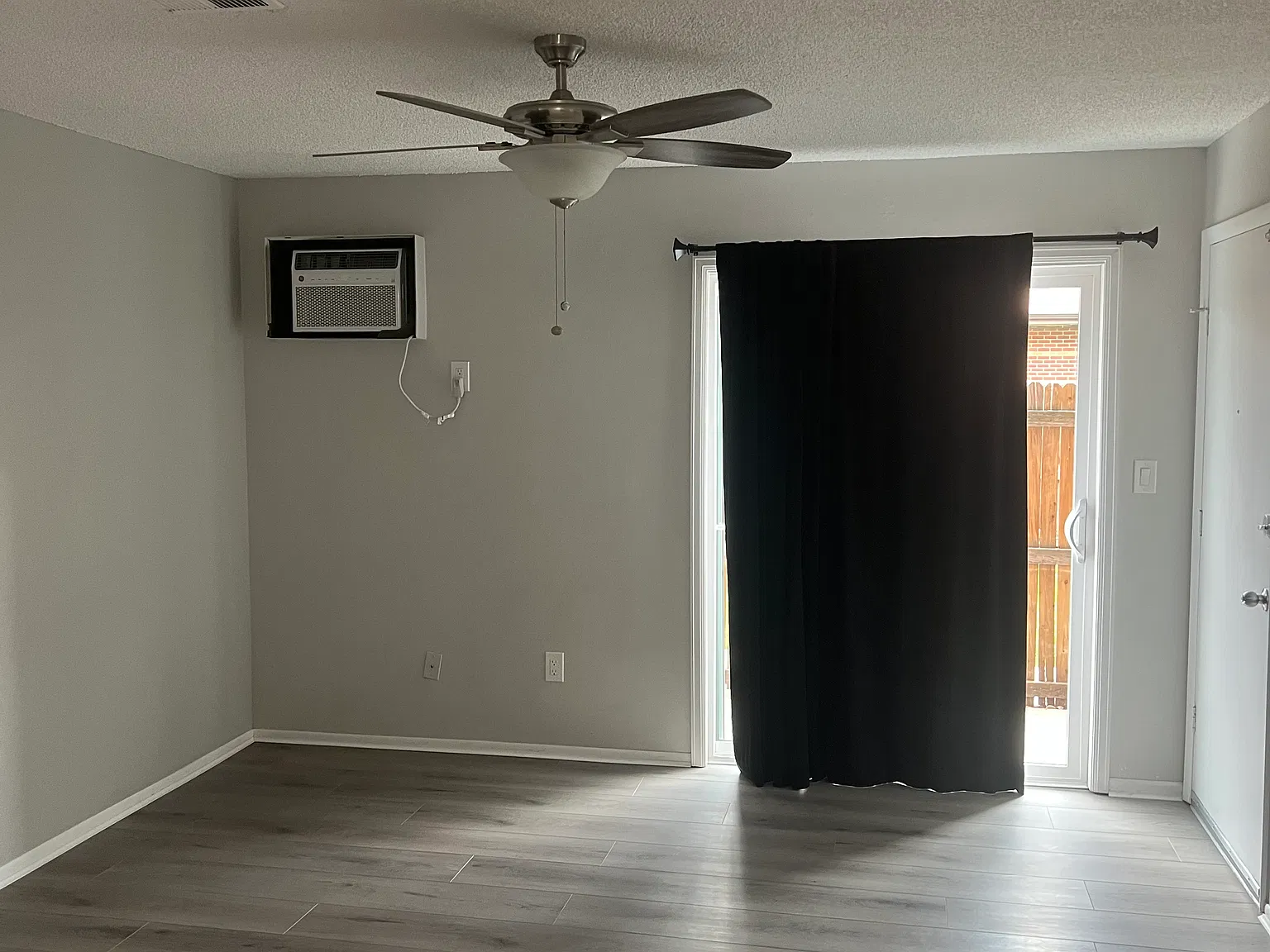 2 bed, 980 sqft, $1,695 — Photo 3