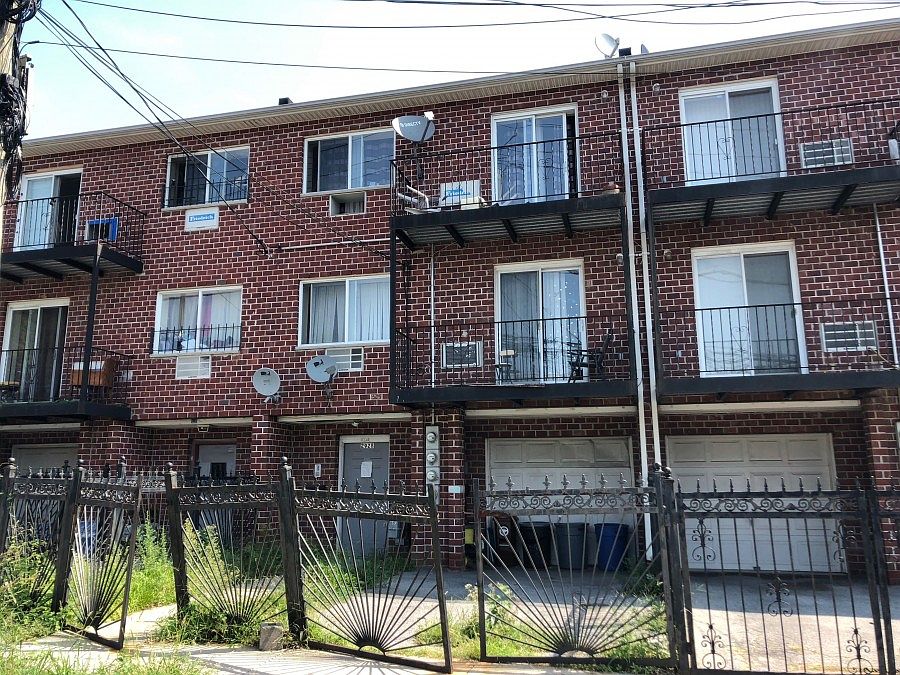 1st image of 2928 Grace Ave
