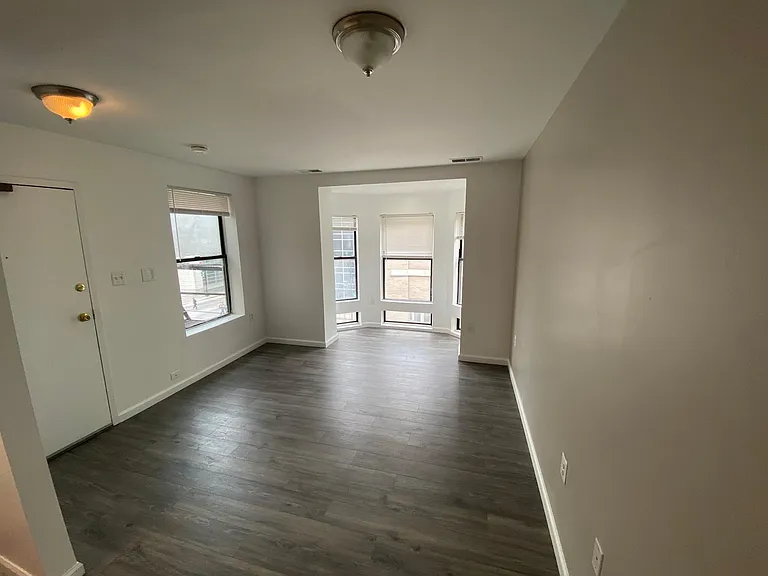 900 M St NW #302 — Photo 5