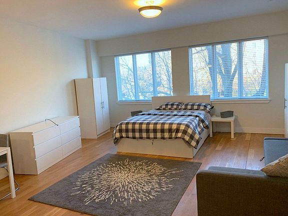 3rd image of 2727 Henry Hudson Pkwy APT 607