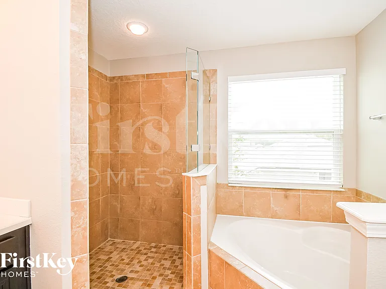 4025 Emilio Ln — Photo 11