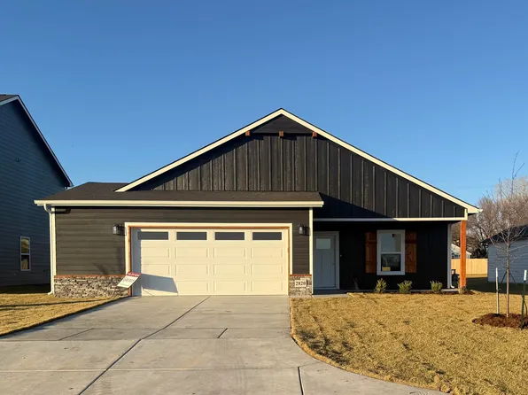 2820 S Maize Rd, Wichita, KS 67215