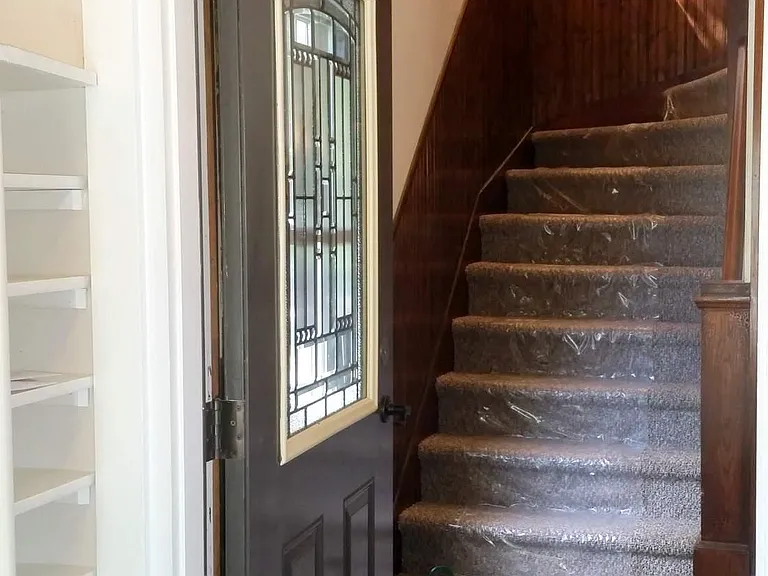936 Drake St — Photo 13