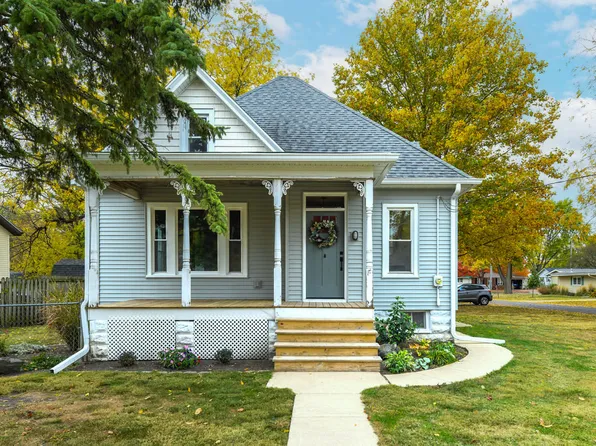 325 N Sampson St, Tremont, IL 61568