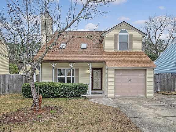2nd image of 8142 Honeysuckle Lake Dr