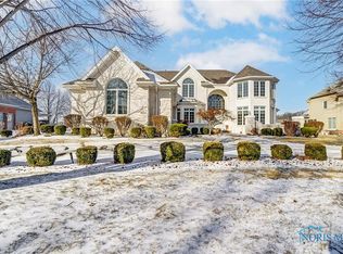 3364 Swan Ridge Ln, Maumee, OH 43537