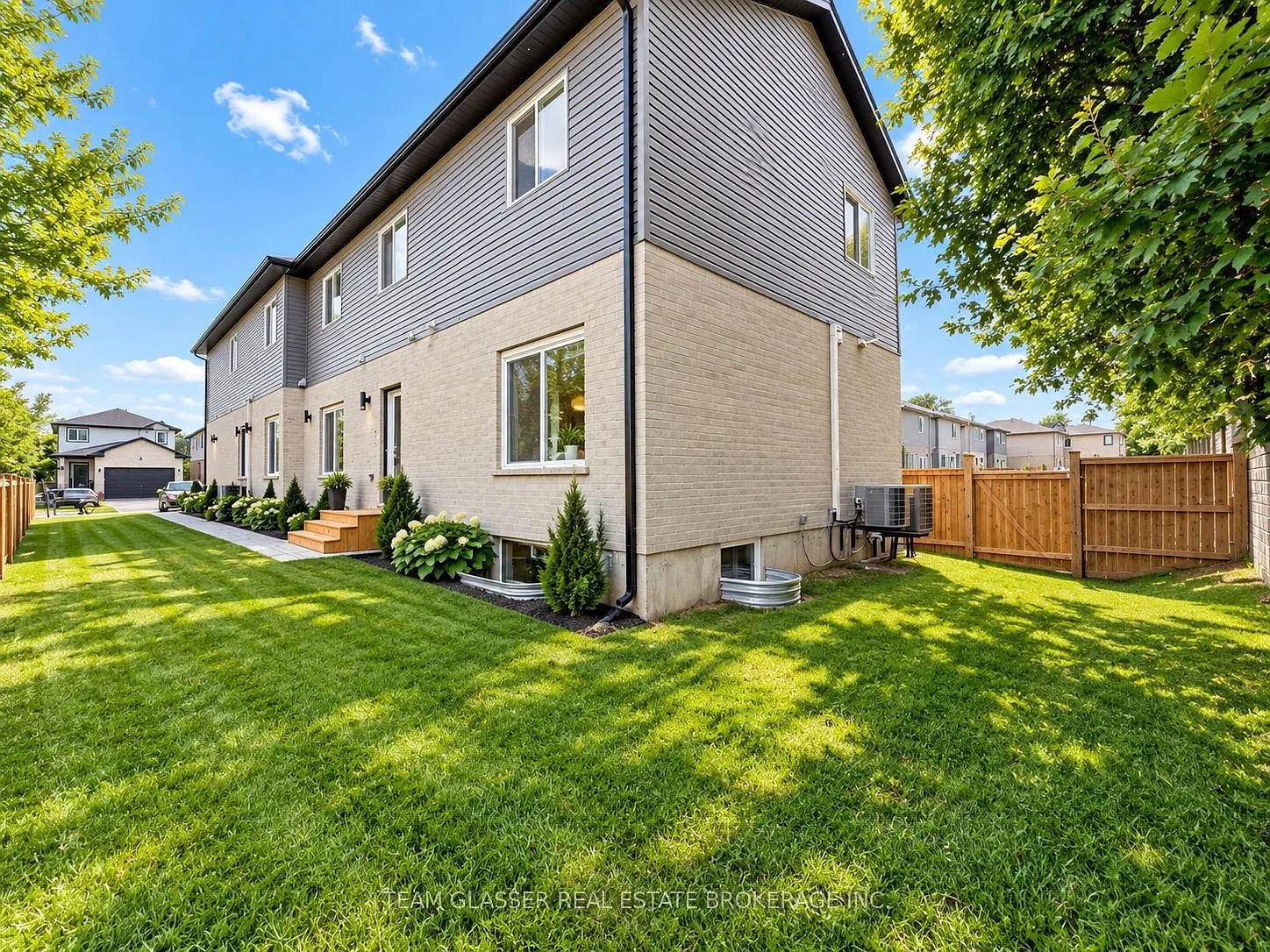 12 bed, $2,999 — Photo 3