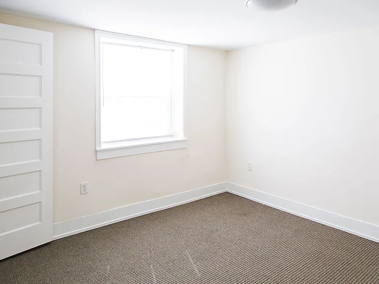 308 310th St — Photo 30
