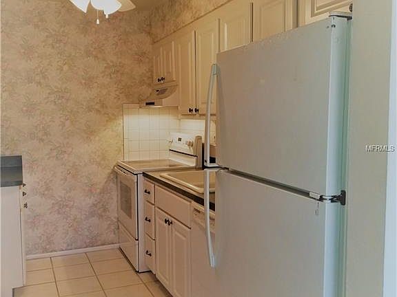 3rd image of 8039 Garden Dr APT 108