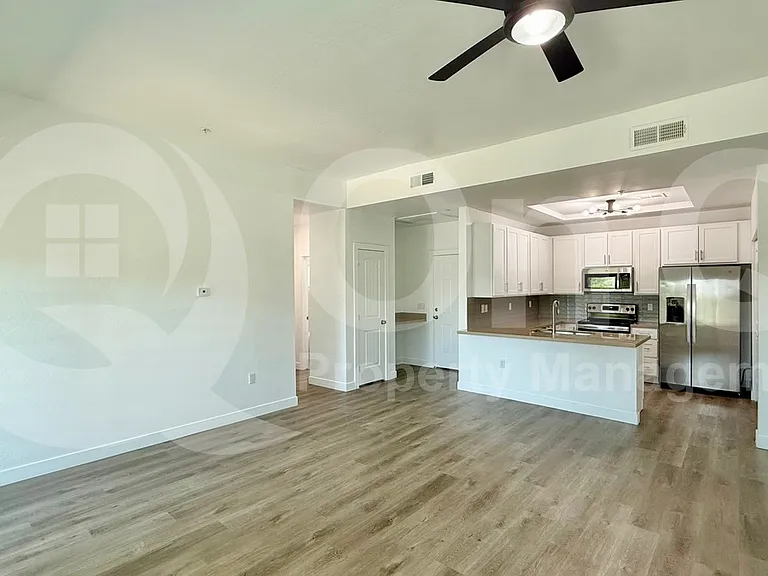 9160 N 67th Ave #226 — Photo 31