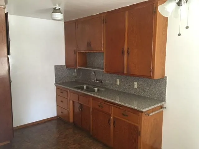 5721 Harding Ave — Photo 4