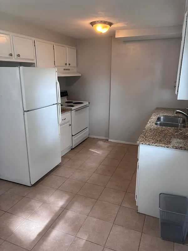 2 bed, 1.0 bath, 1344 sqft, $1,185 — Photo 3