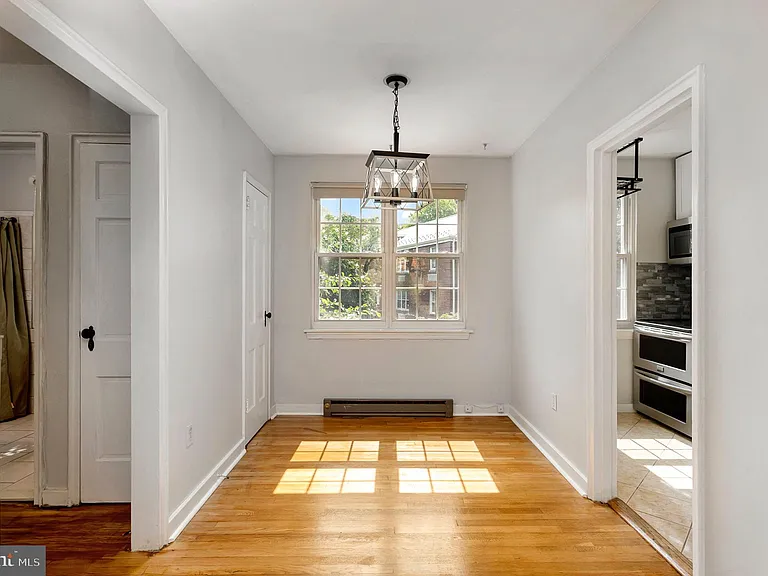 3201 Commonwealth Ave #B — Photo 9