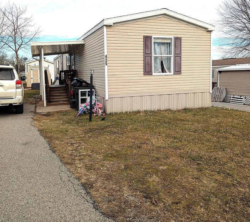 1st image of 425 Ardmore Ln