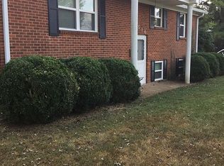 516 W 3rd Ave, Hohenwald, TN 38462