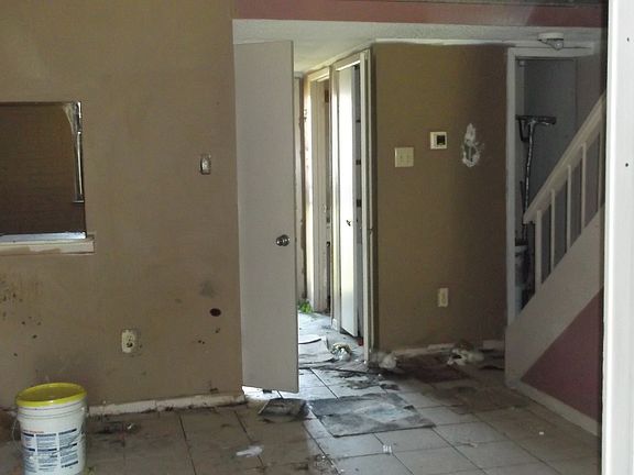 5th image of 5592 Clarke Address Dr