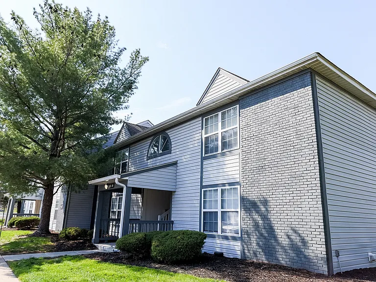 Burberry Place Apartments — Photo 18