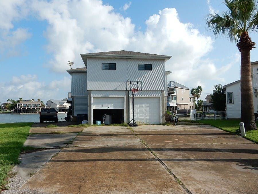 1st image of 1424 Palmetto Dr