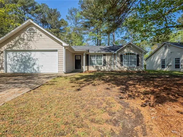 6520 Emerald Pointe Cir, Atlanta, GA 30349