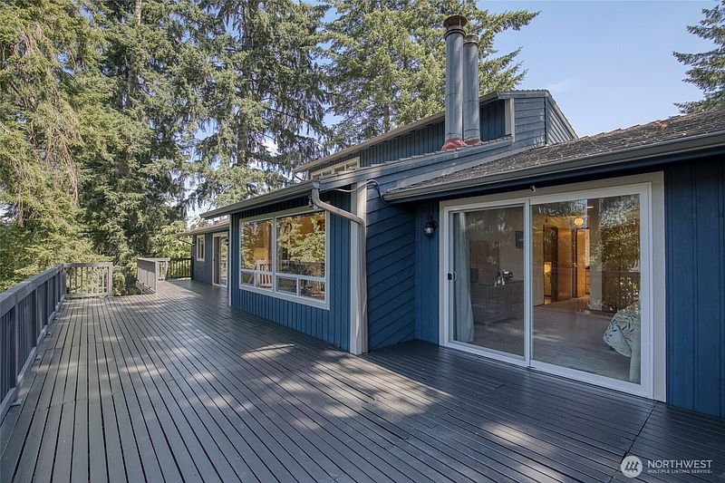 5th image of 3530 71st Avenue W