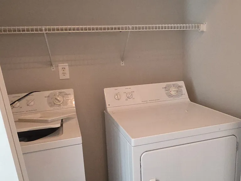 9213 Sulkirk Dr — Photo 21
