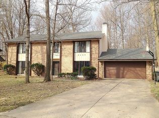 8409 N Ravenwood Dr, Muncie, IN 47303