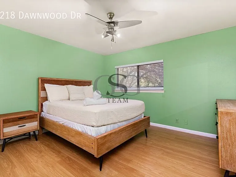 8218 Dawnwood Dr — Photo 22