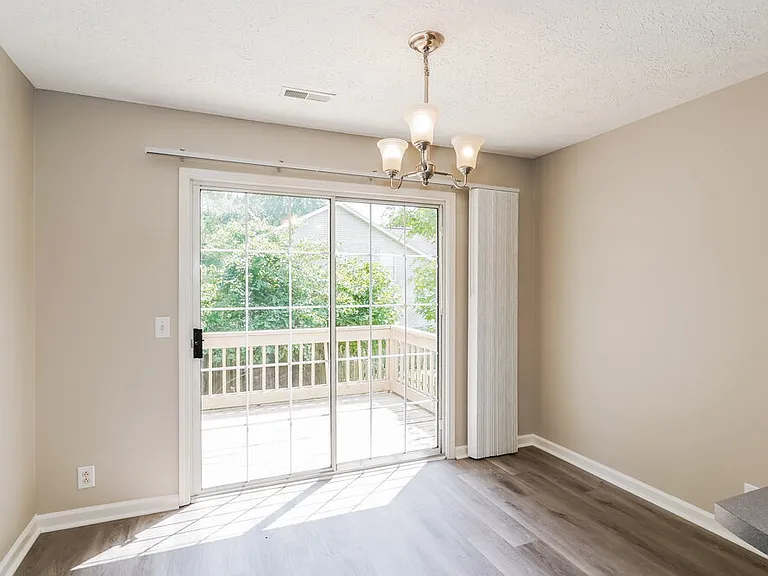 3505 Glenfalls Dr — Photo 6