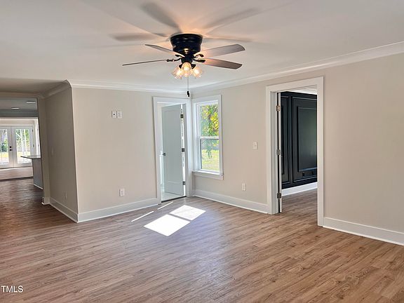 3rd image of 1011 Lemon Dr