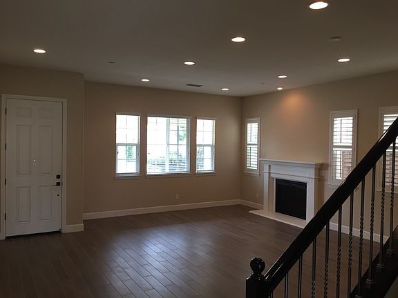 2nd image of 1851 Worthington Cir