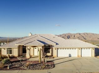 25776 Mountain View Rd, Apple Valley, CA 92308