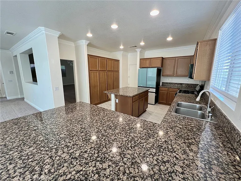 4564 Jewel Dr — Photo 17