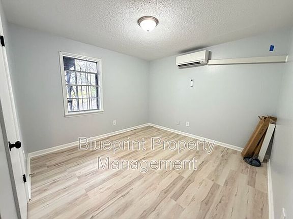 4th image of 1609 11th Ct N APT B