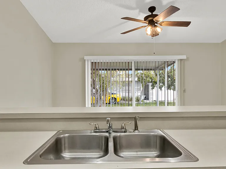 4241 Alamanda Blvd — Photo 11