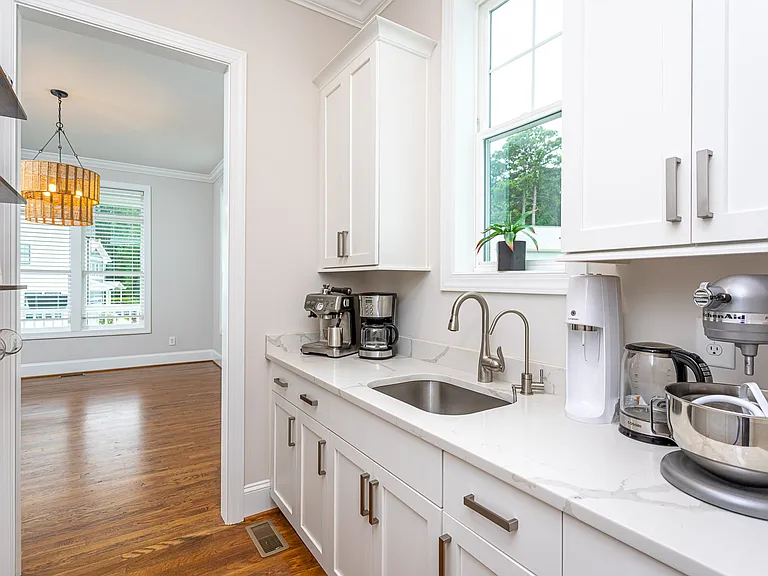 801 Carolina Ave — Photo 7
